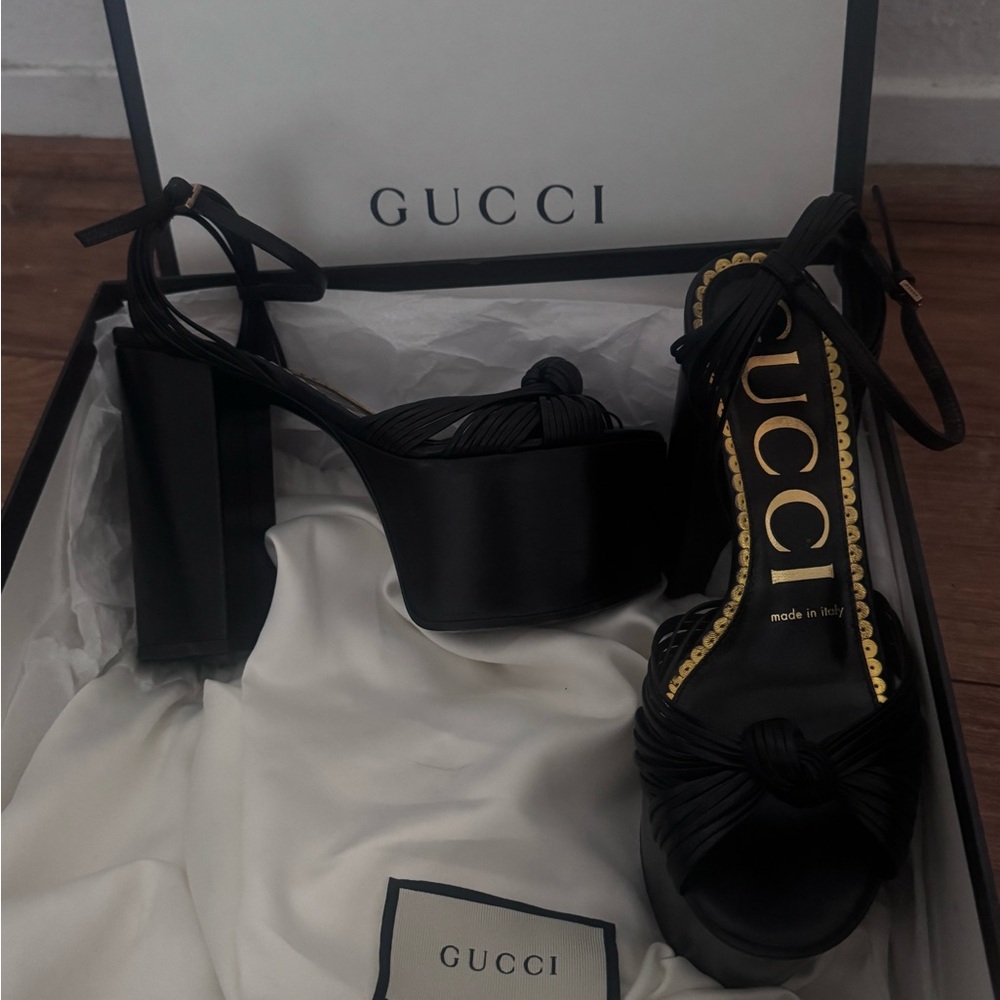 Gucci Elegant Black Platform Heels